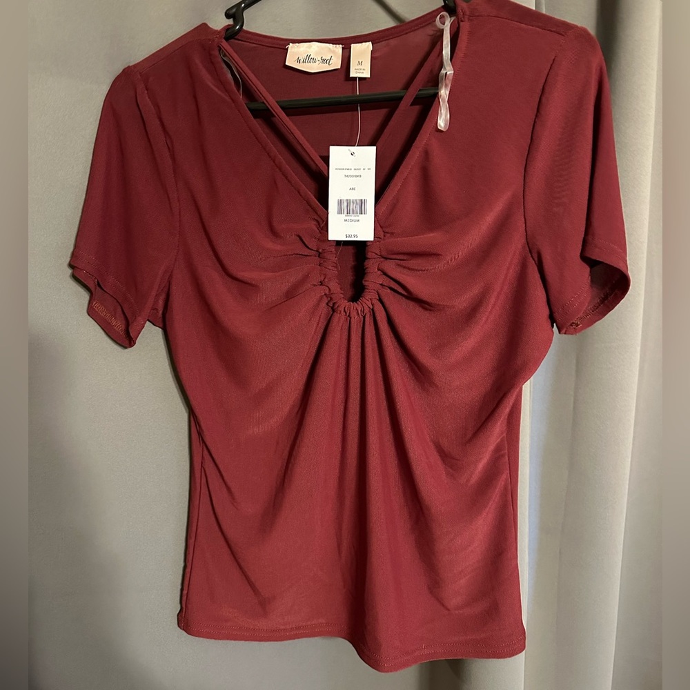 Women’s Willow & Root Size Medium BRAND NEW WITH TAGS shirt!